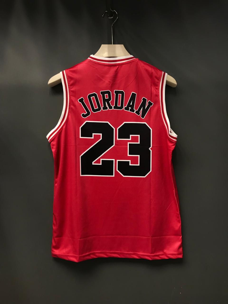 JORDAN BULLS RED SLEEVLES