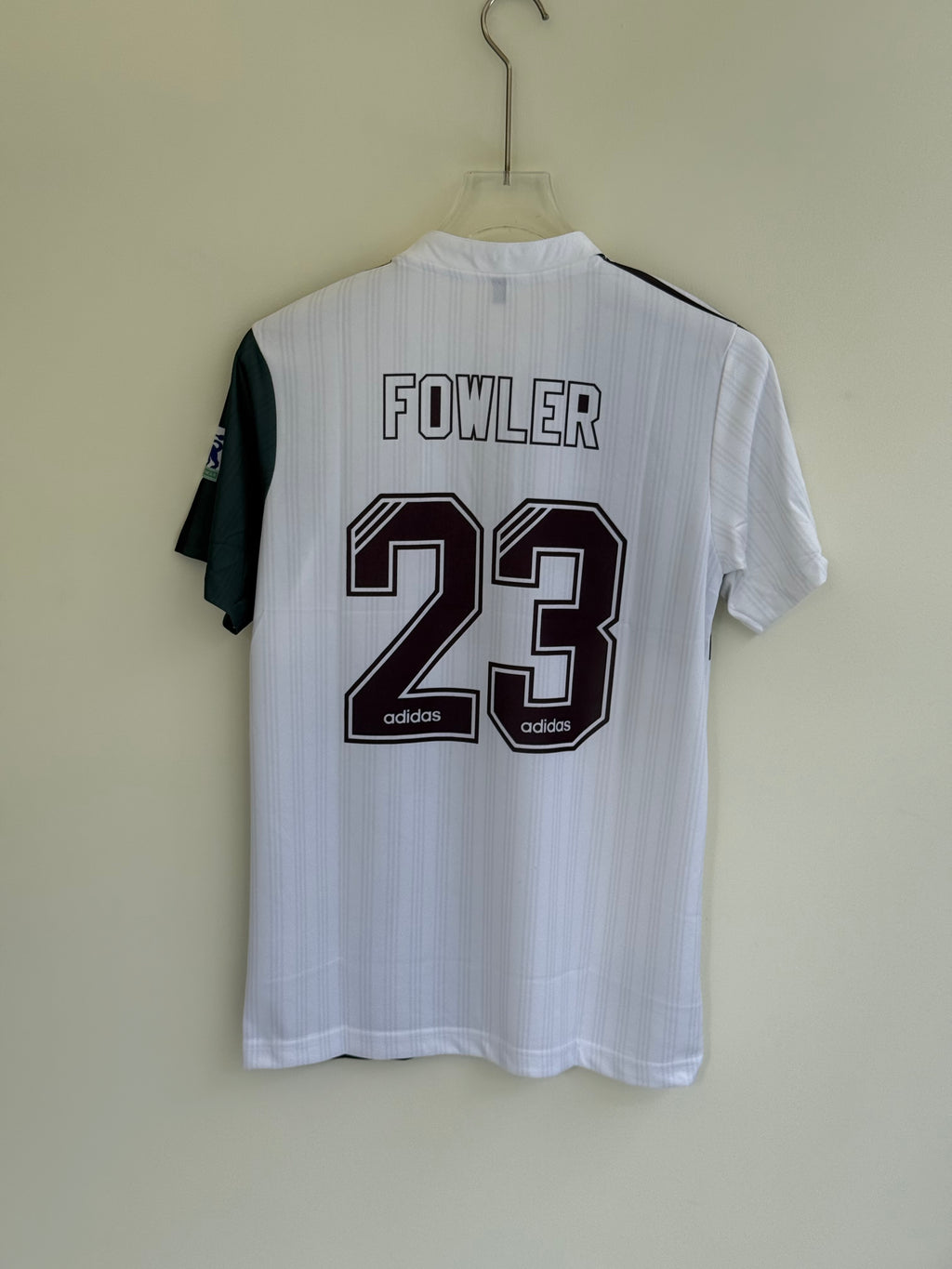 FOWLER LIVERPOOL 1995/96 AWAY KIT EMBROIDERY
