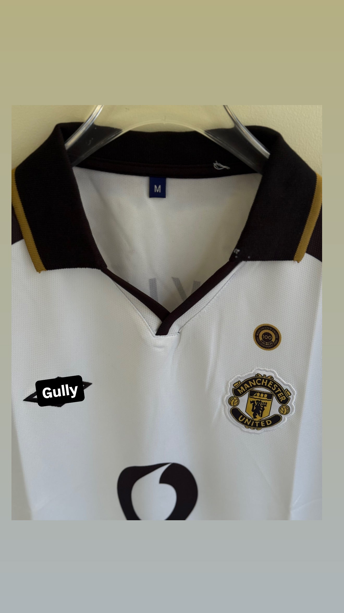 BECKHAM UNITED 2001/02 AWAY POLO EMBROIDERY