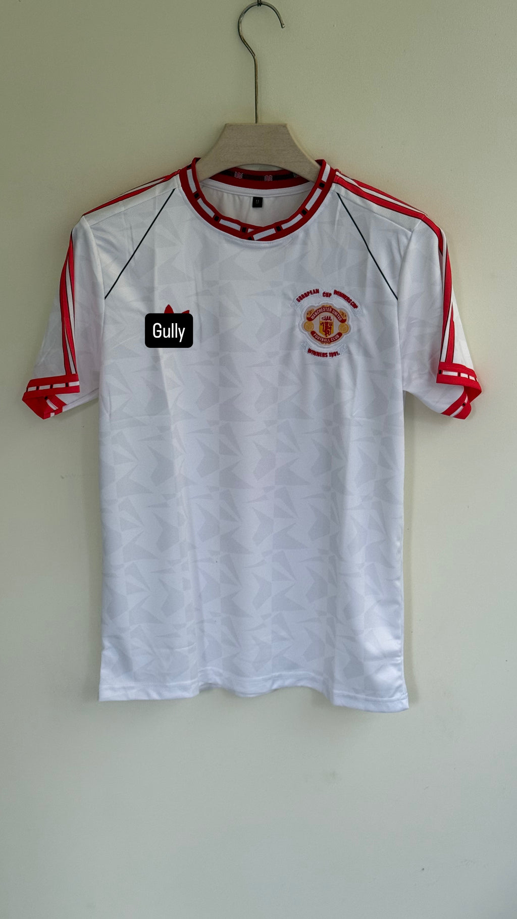 BECKHAM UNITED 1991 AWAY KIT EMBROIDERY