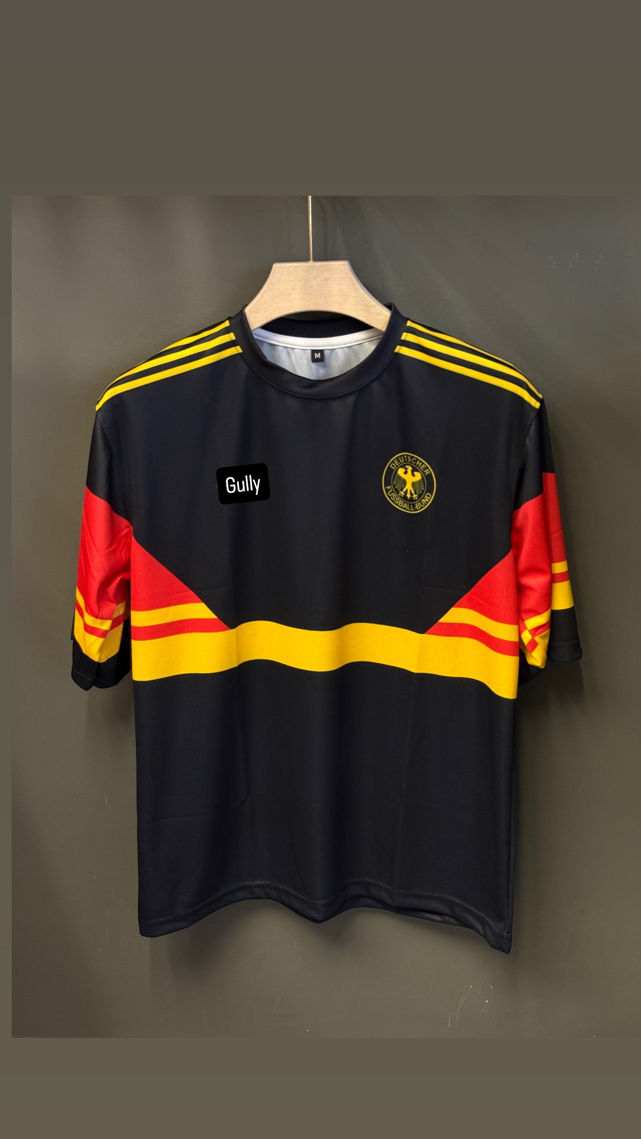 RUMMENIGGE FIVE SLEEVES