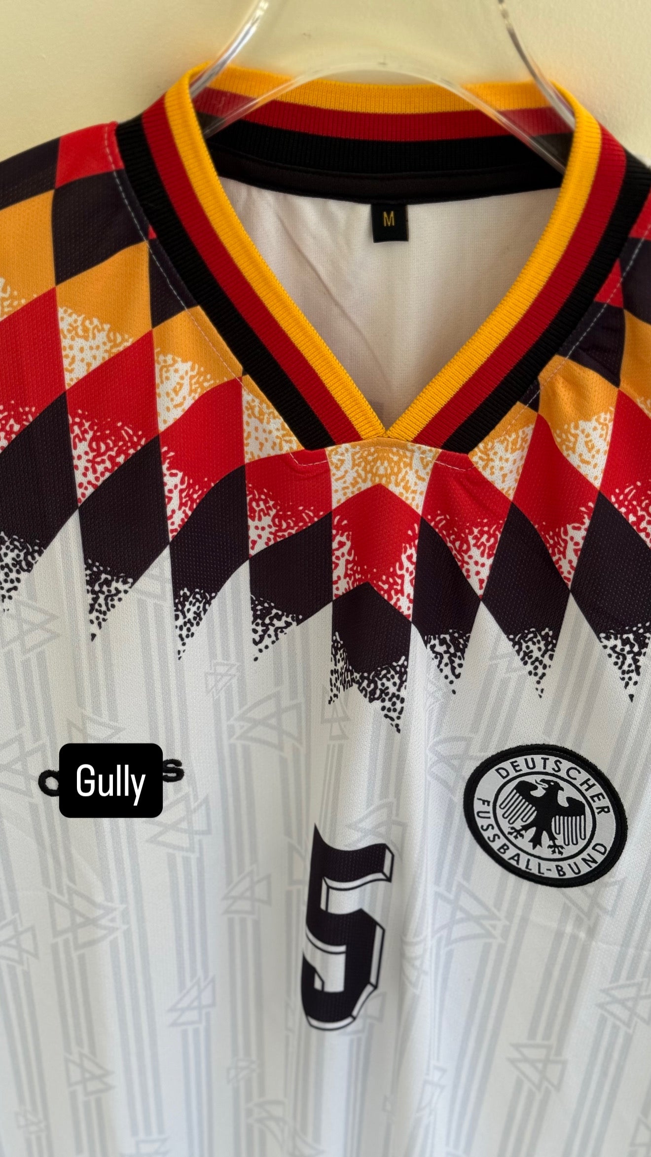 BECKENBAUR GERMANY FIVE SLEEV EMBROIDERY