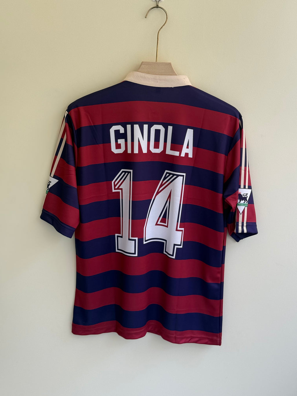 GINOLA NEW CASTLE UNITED FIVE SLEEV EMBROIDERY
