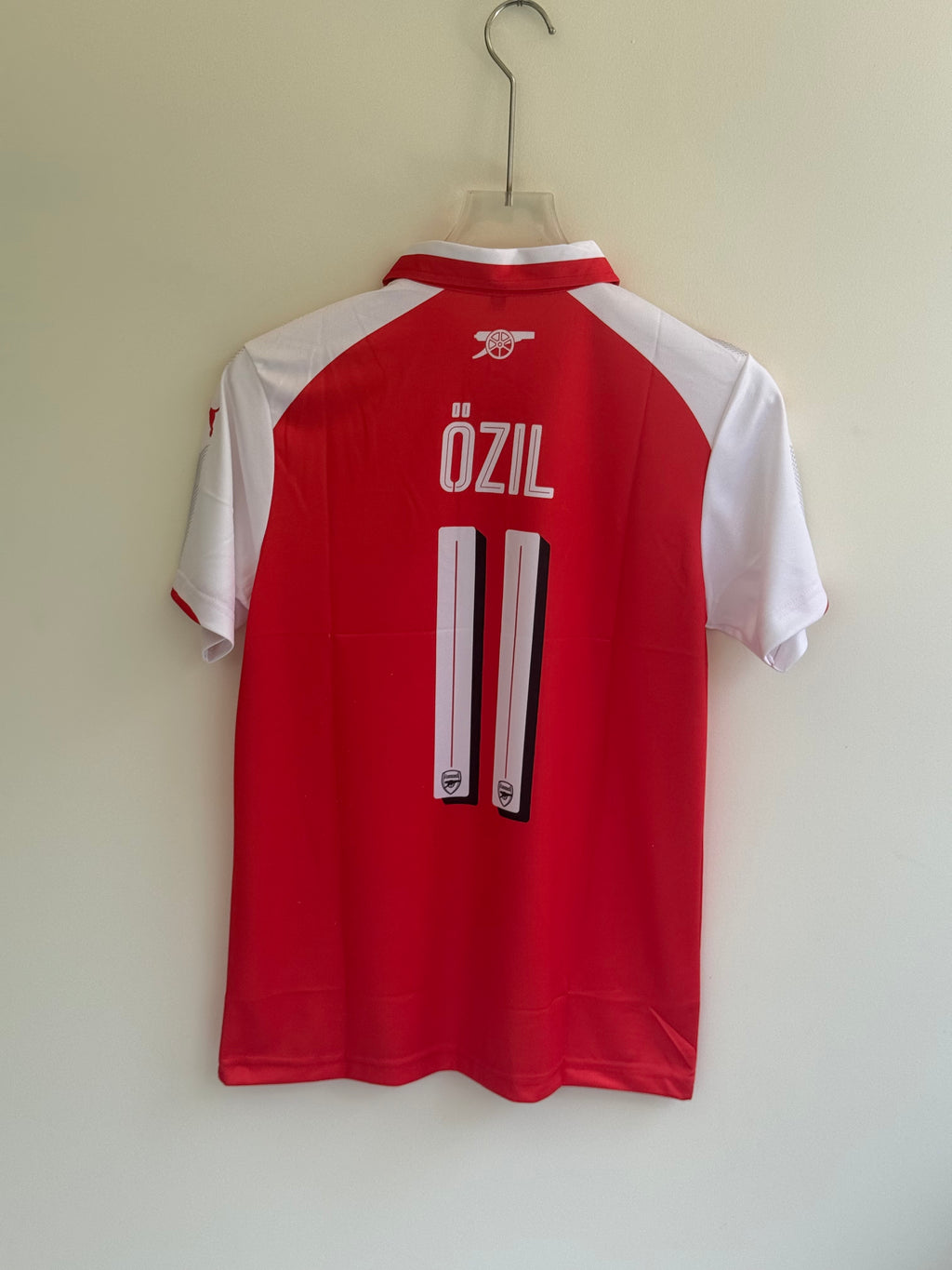 OZIL ARSENAL HOME KIT   2017/18 POLO EMBROIDERY