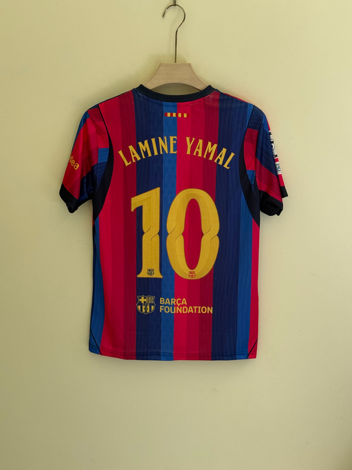 YAMAL BARCELONA HOME KIT 26/27 EMBROIDERY