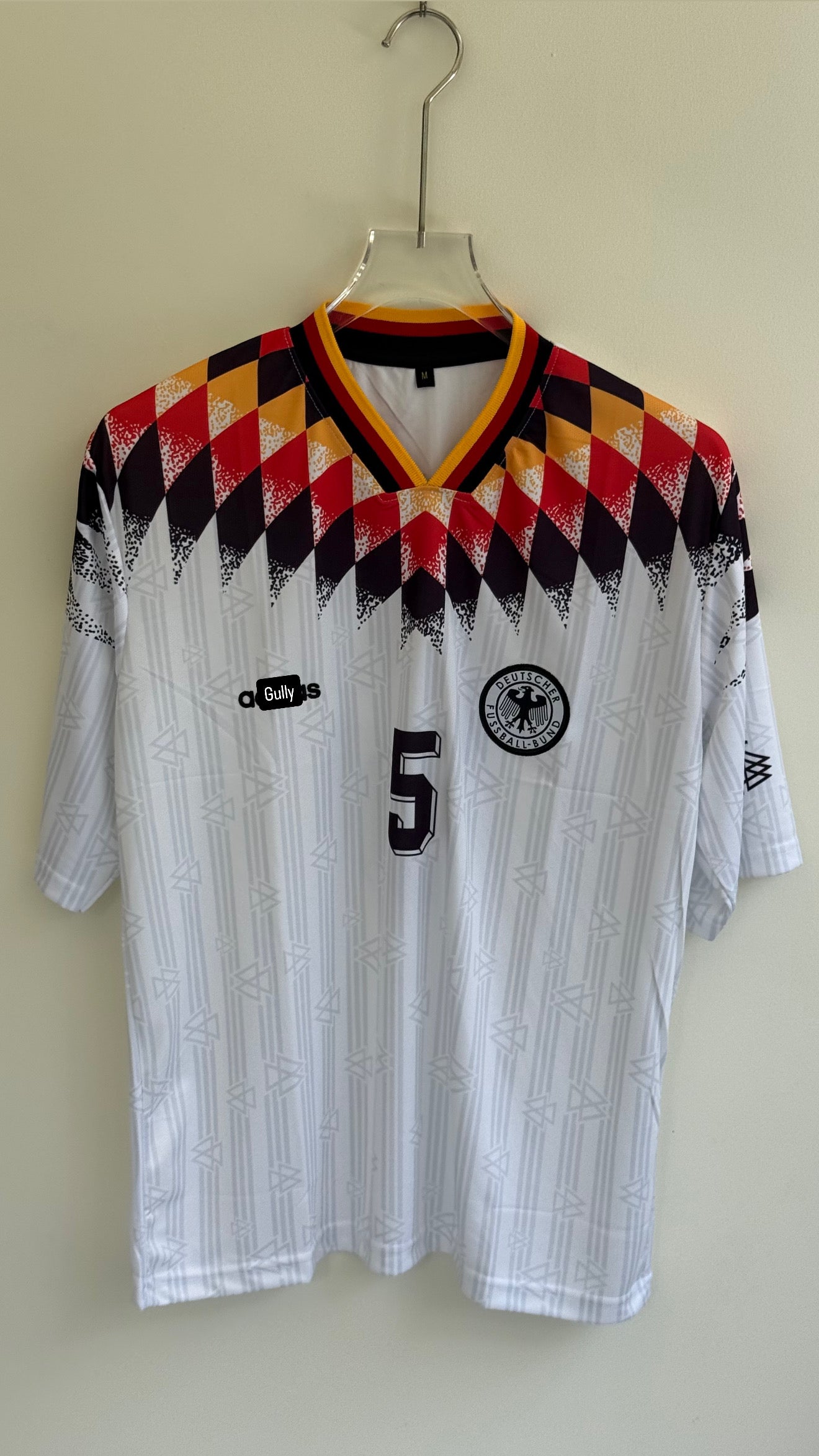 BECKENBAUR GERMANY FIVE SLEEV EMBROIDERY