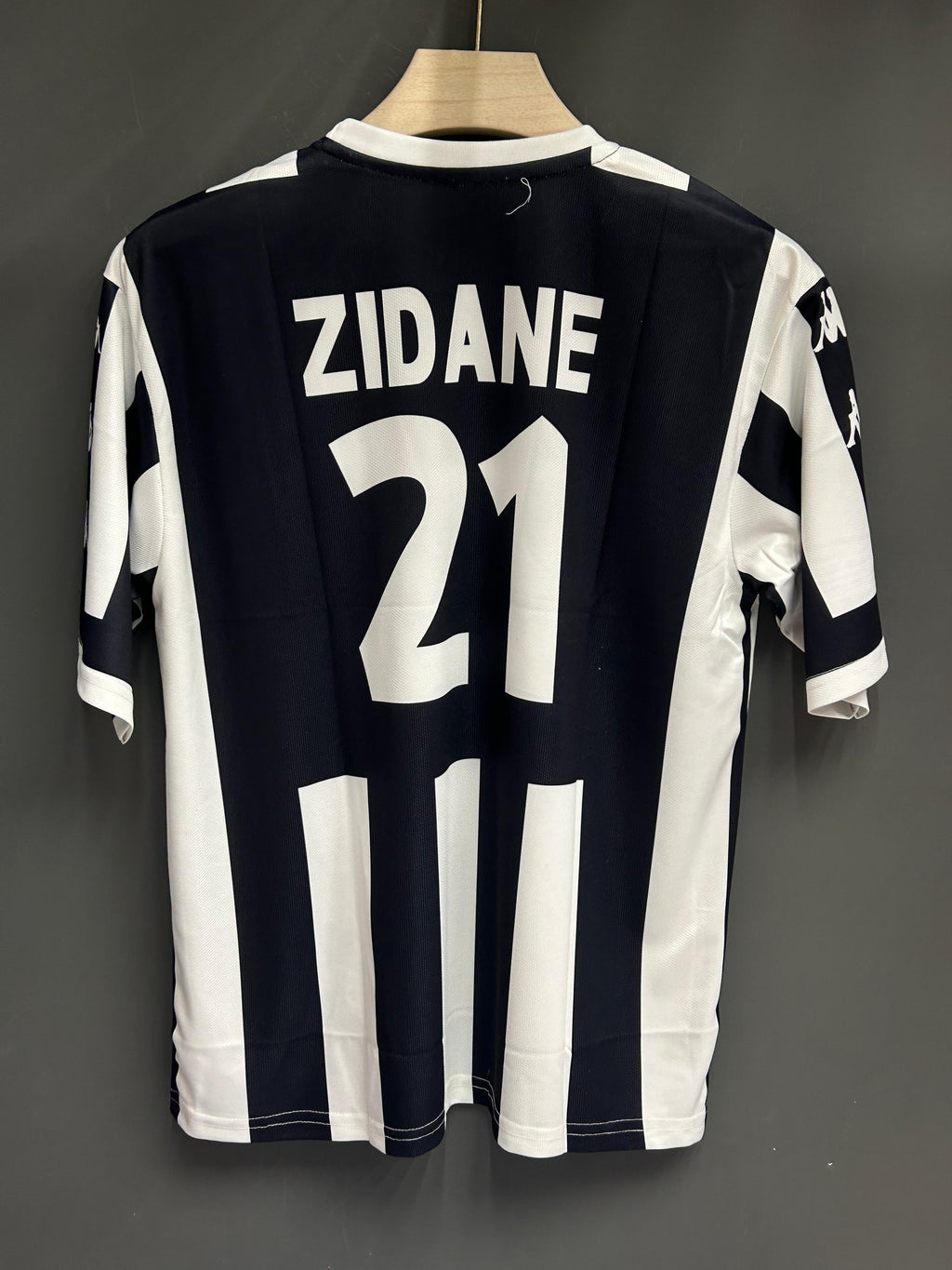 ZIDANE JUVENTUS HOME KIT FIVE SLEEV