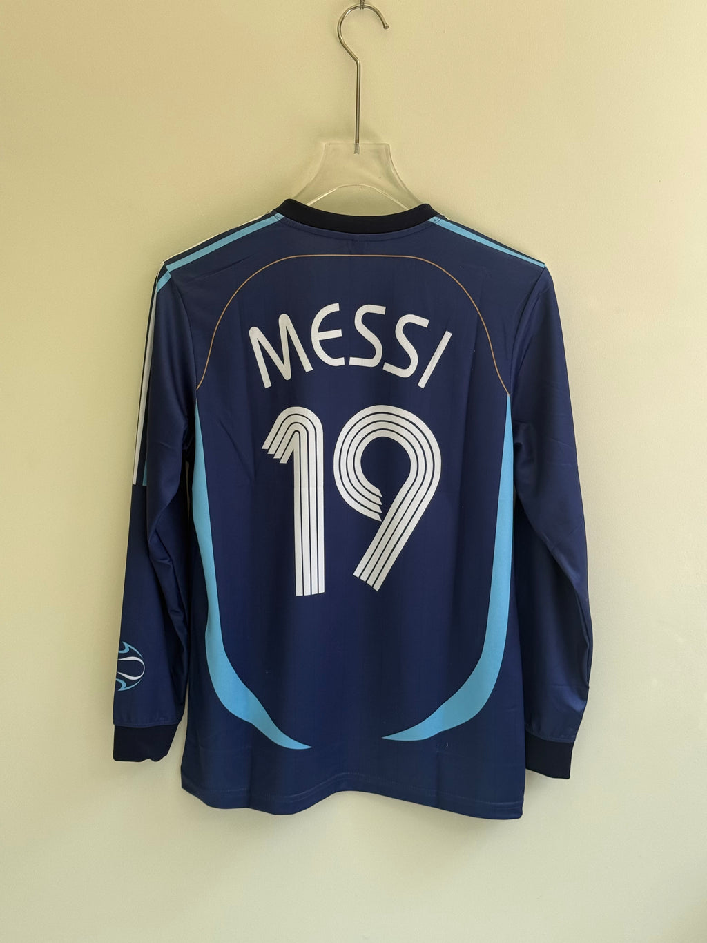 MESSI ARGENTINA 2006 AWAY KIT FULL SLEEV EMBROIDERY