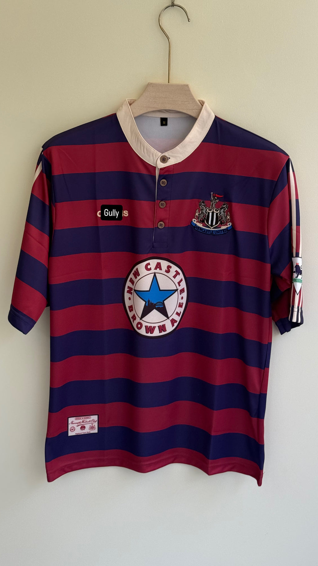 GINOLA NEW CASTLE UNITED FIVE SLEEV EMBROIDERY
