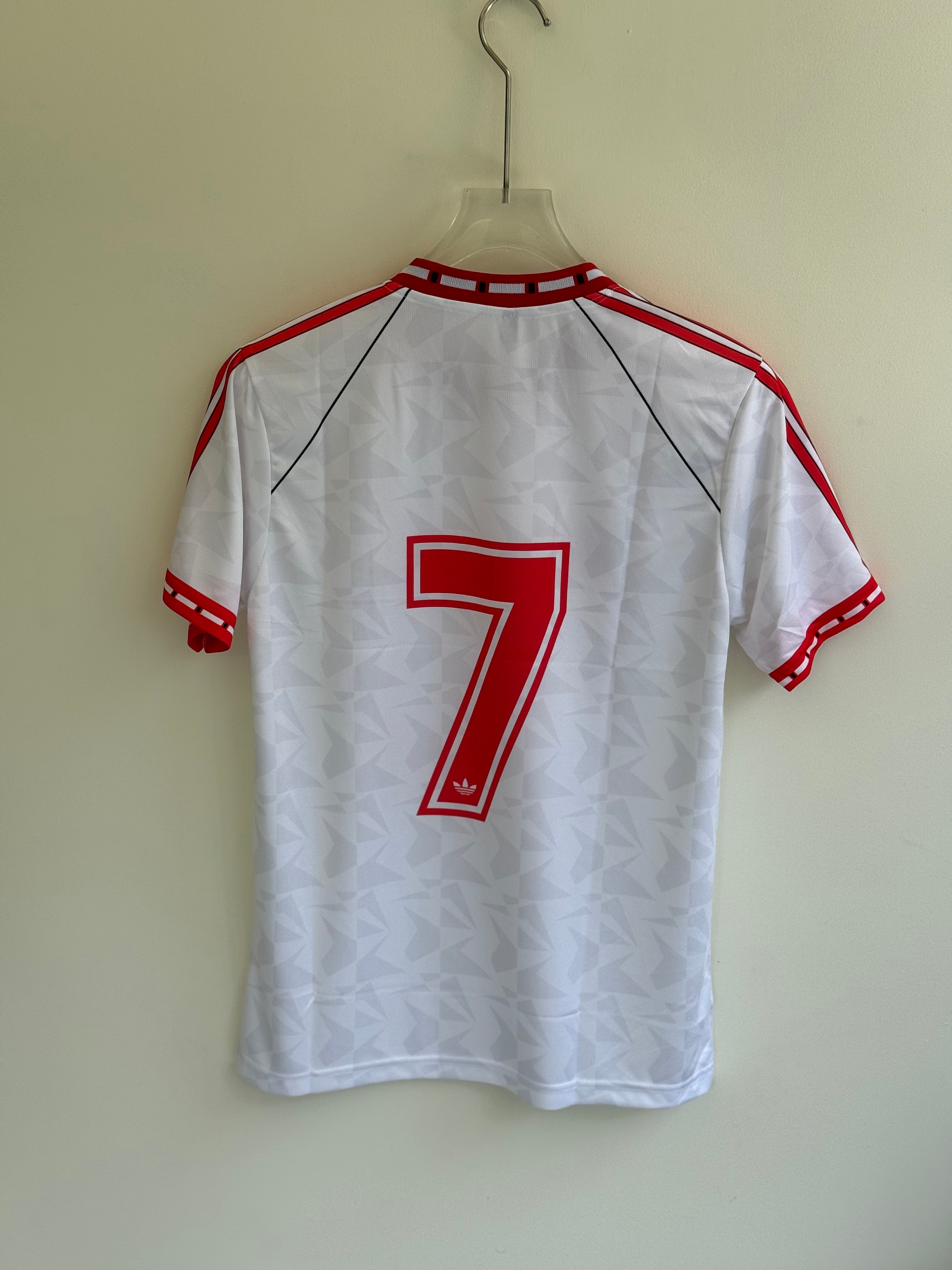 UNITED 1991 EUROPEAN CUP WINNER KIT EMBROIDERY