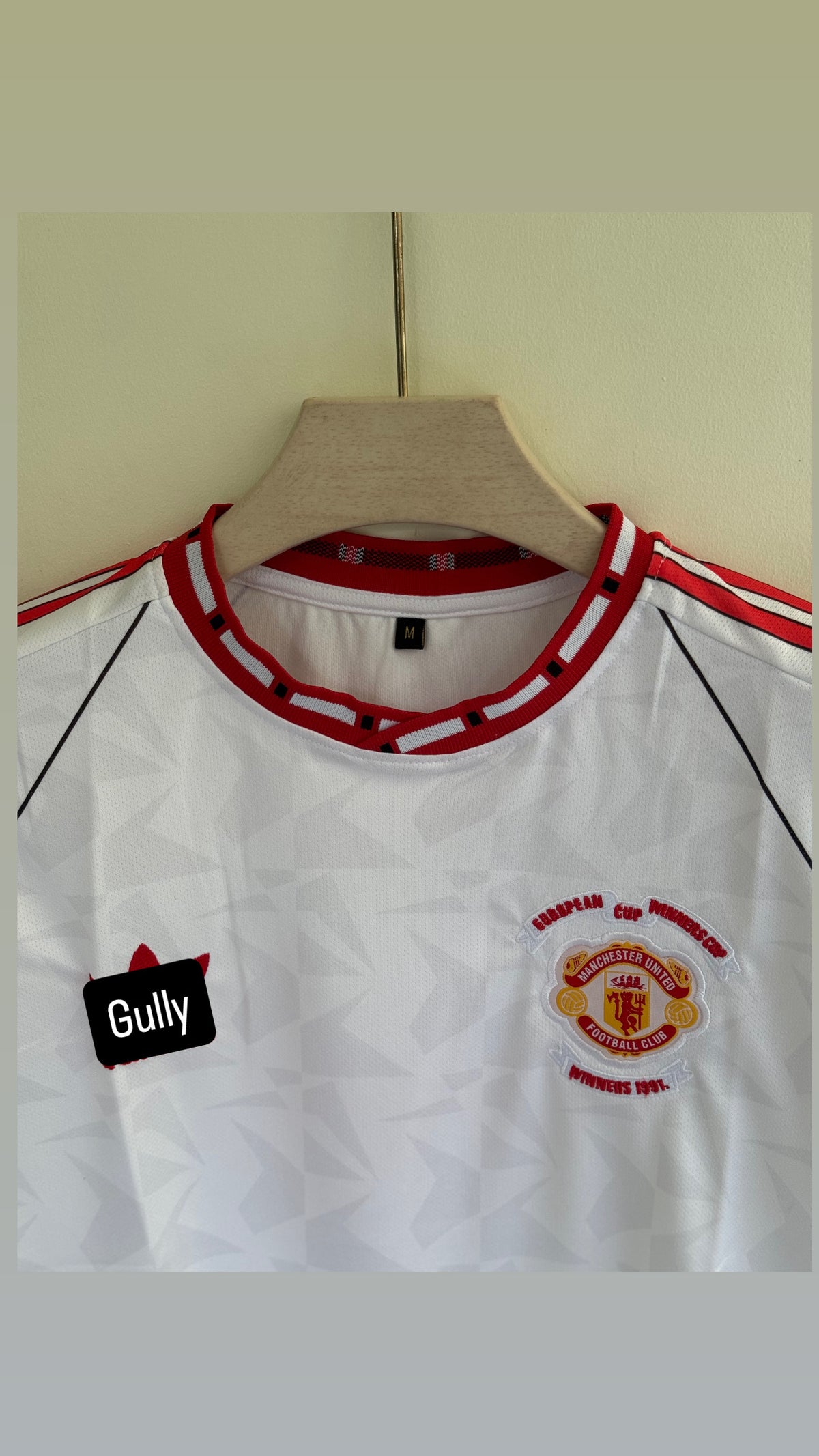 BECKHAM UNITED 1991 AWAY KIT EMBROIDERY