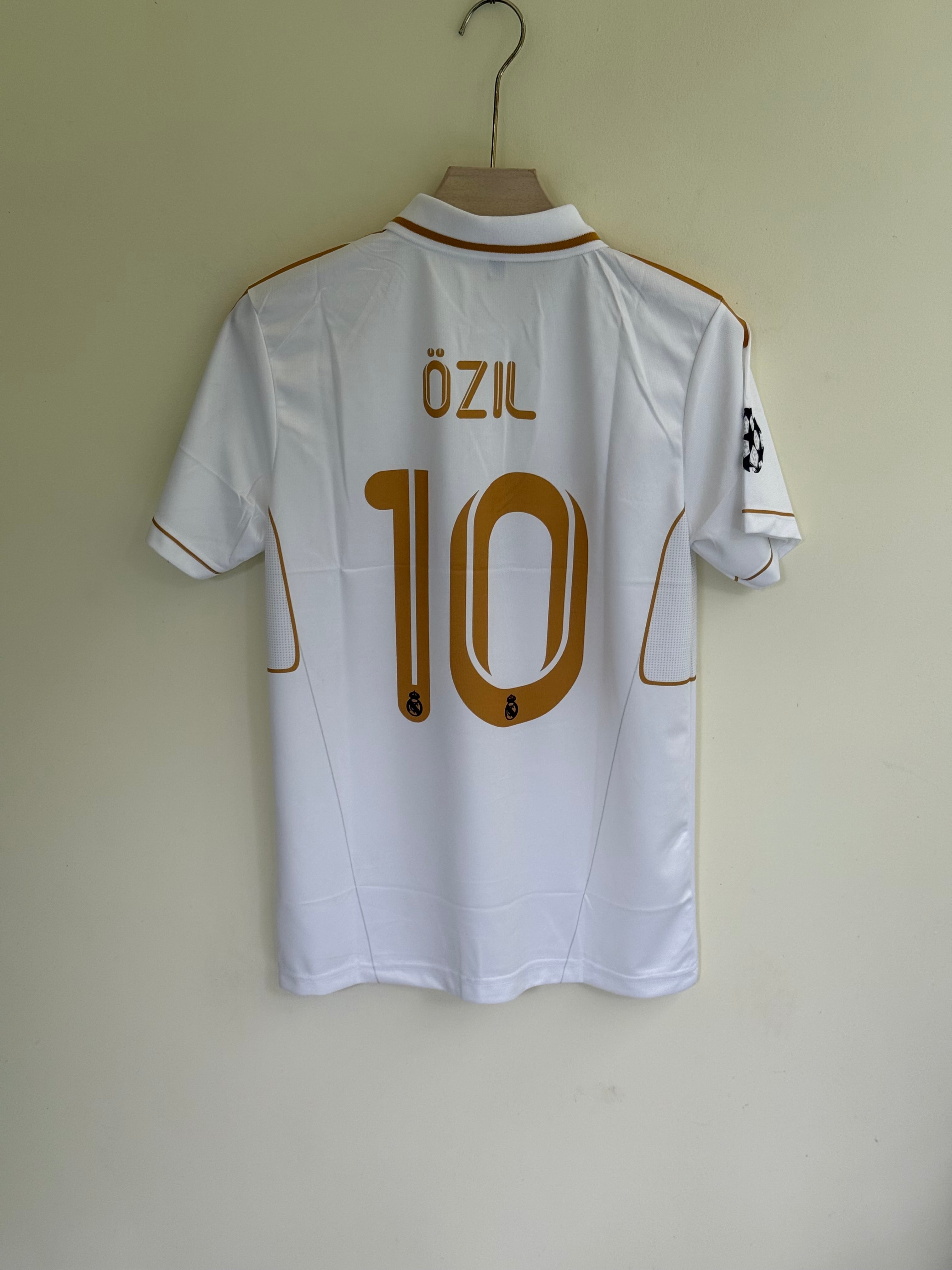 OZIL REAL MADRID 2011/12 HOME KIT POLO EMBROIDERY