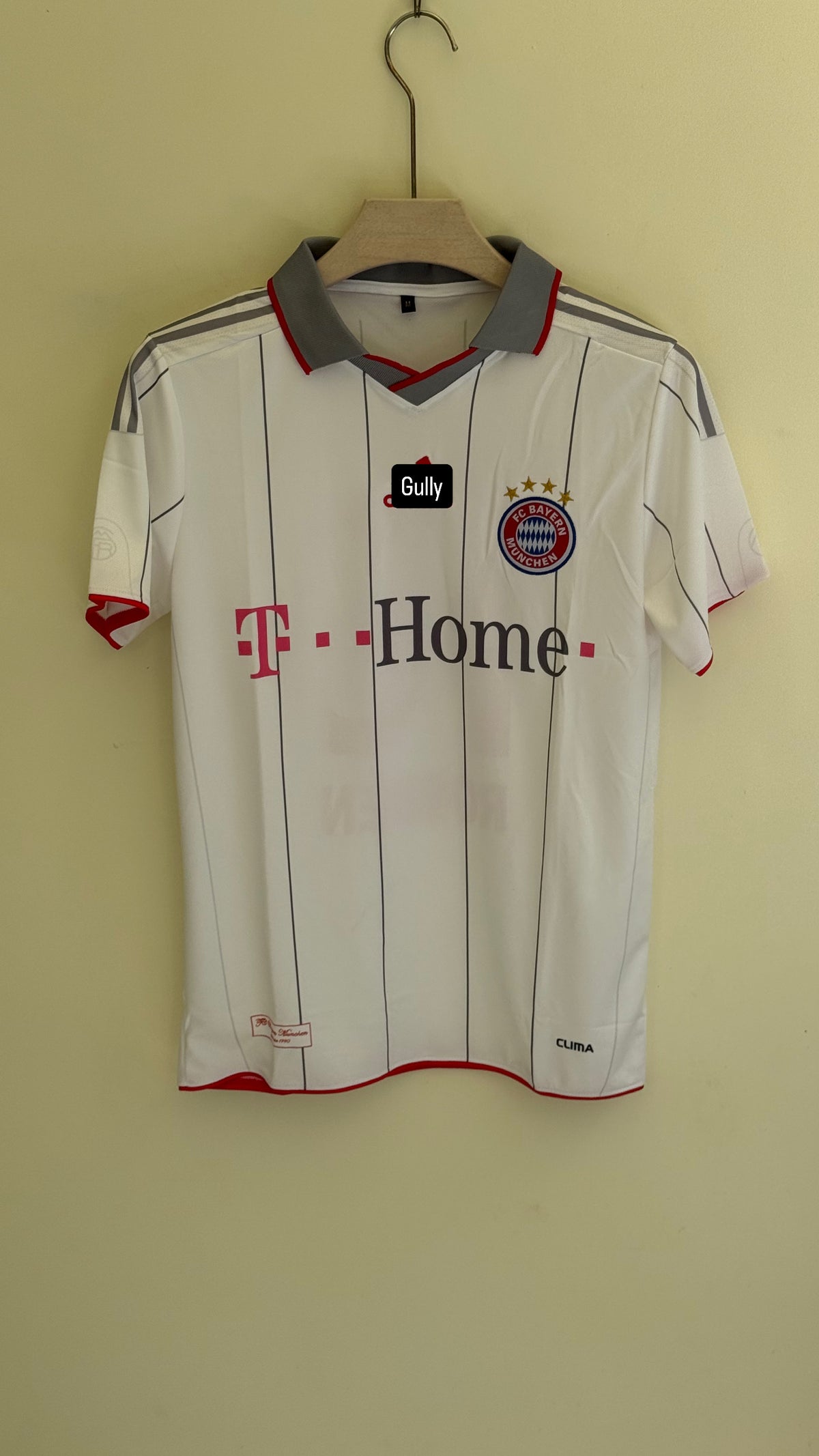ROBBEN BAYERN MUNICH 2009/10 AWAY POLO EMBROIDERY - Small