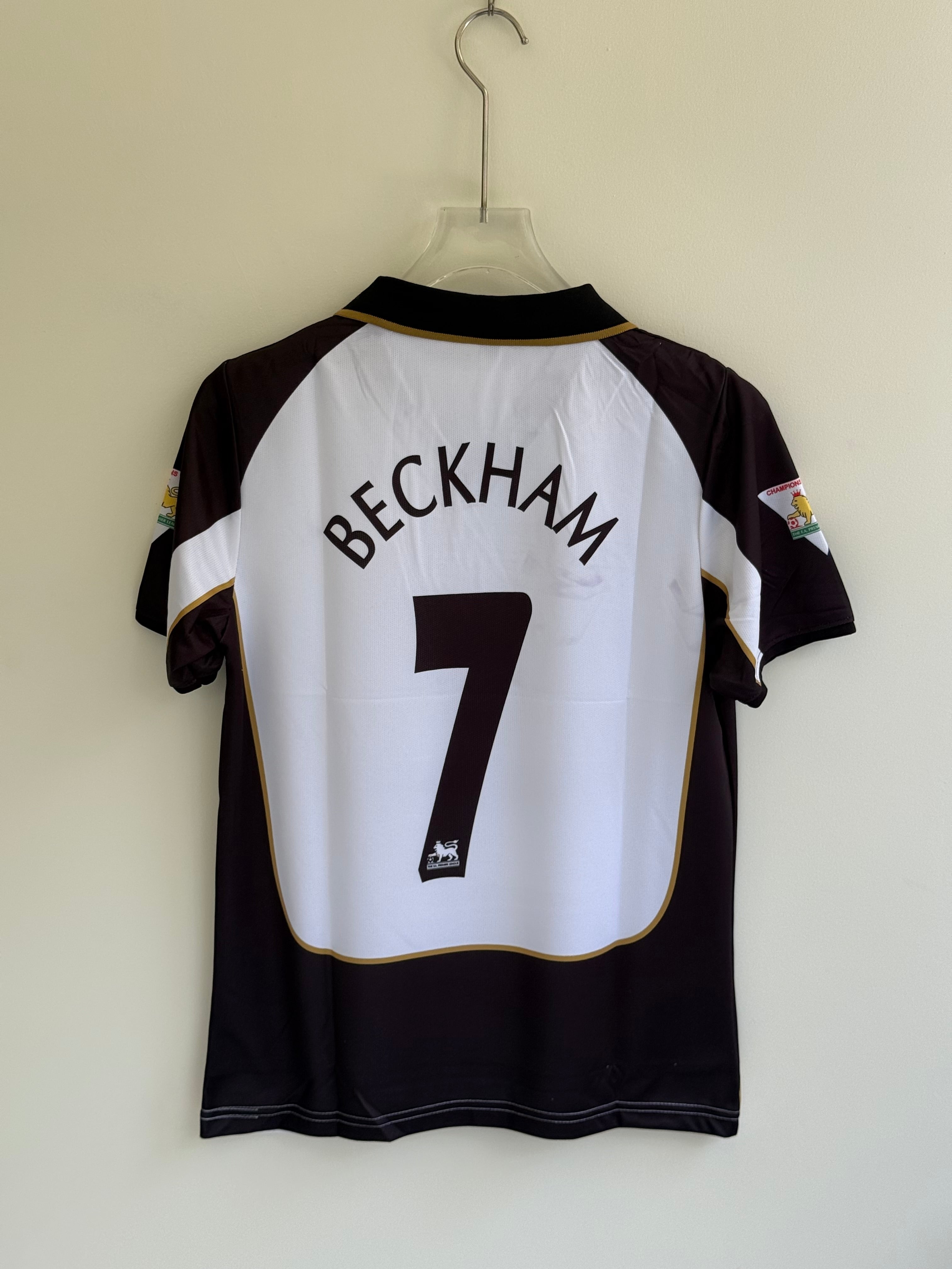 BECKHAM UNITED 2001/02 AWAY POLO EMBROIDERY