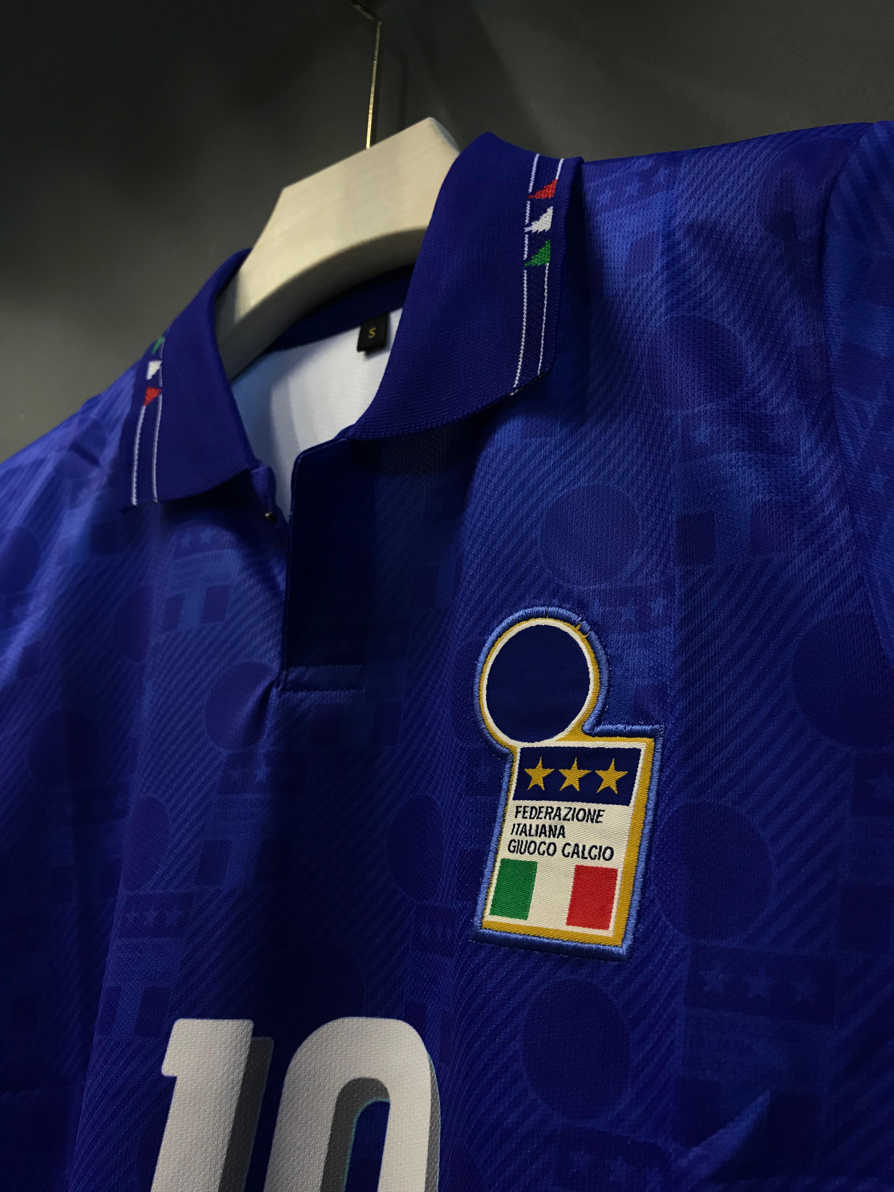 Baggio Italy 1994 home kit