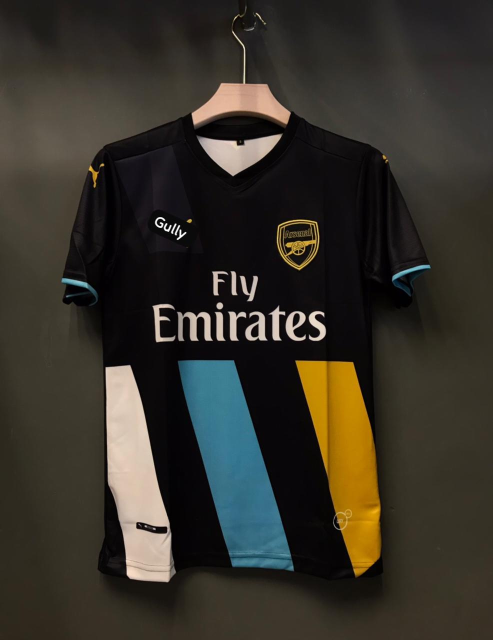 Ozil Arsenal 2015-16 Third kit