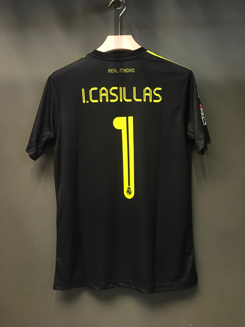 CASILLAS 2011-12 REAL MADRID GK KIT EMBROIDERY