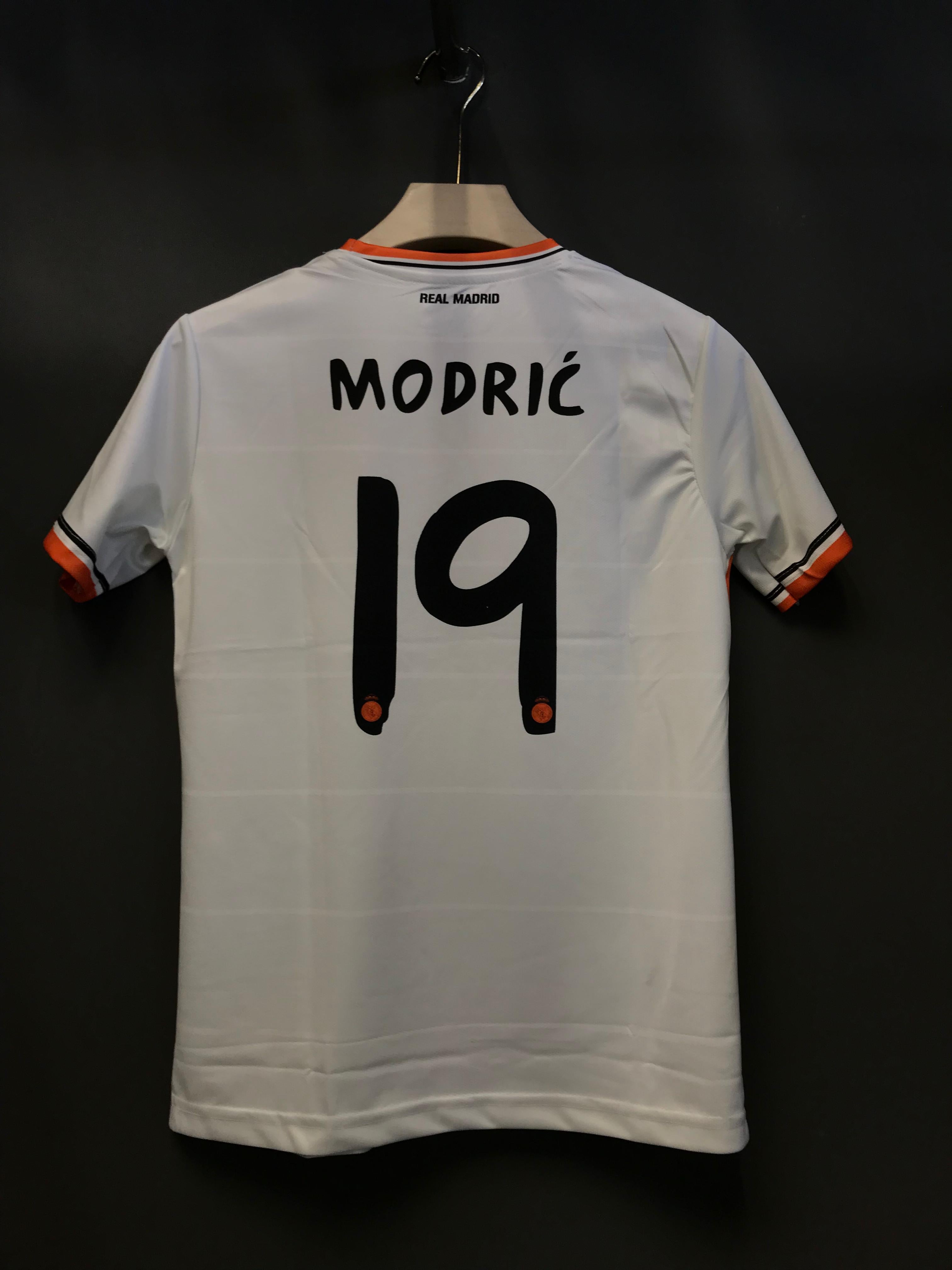 Modric Real Madrid 2013-14 home jersey